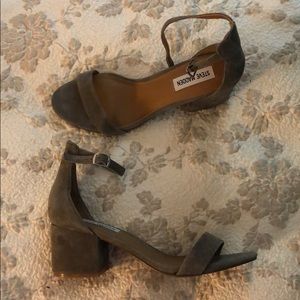 Steve Madden ankle strappy sandal block heel